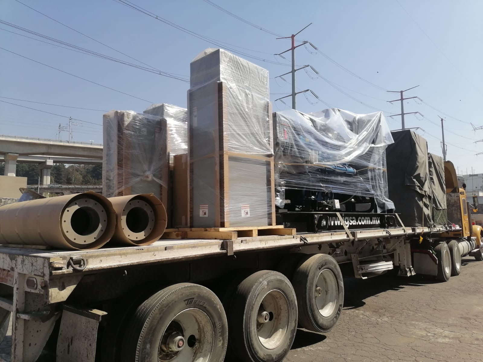 Equipo industrial transportada por plataforma